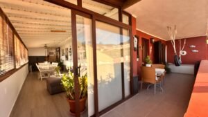 Dúplex adosado en esquina situado en una de las zonas más cotizadas del sur de Tenerife: Madroñal de Fañabé