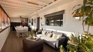 Dúplex adosado en esquina situado en una de las zonas más cotizadas del sur de Tenerife: Madroñal de Fañabé