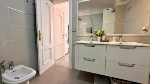 Dúplex adosado en esquina situado en una de las zonas más cotizadas del sur de Tenerife: Madroñal de Fañabé