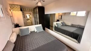 Dúplex adosado en esquina situado en una de las zonas más cotizadas del sur de Tenerife: Madroñal de Fañabé